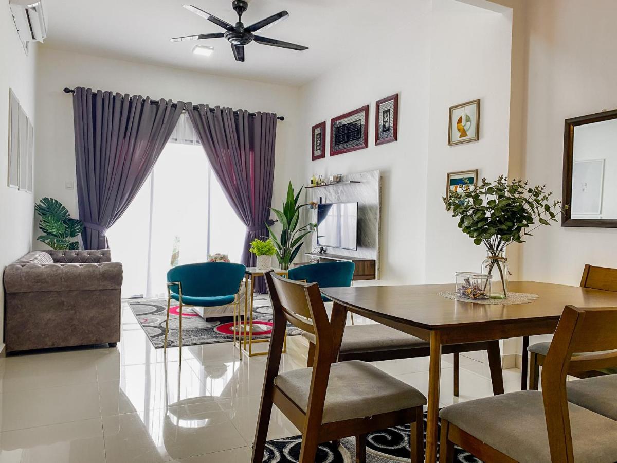 Tamu Place 3-Bedroom Serviced Apartment With Pool Kuala Terengganu Exterior foto
