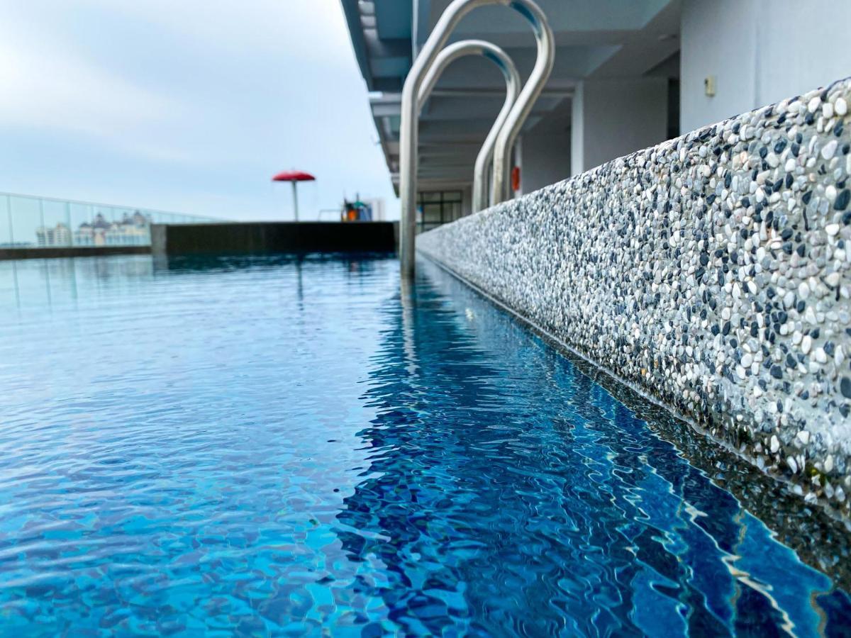 Tamu Place 3-Bedroom Serviced Apartment With Pool Kuala Terengganu Exterior foto